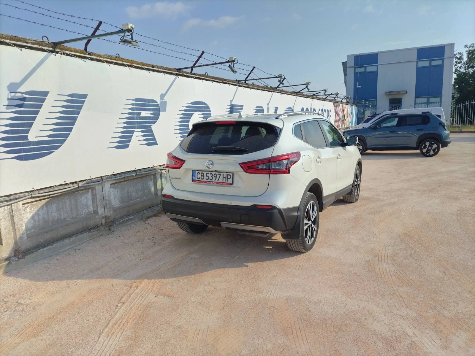 Nissan Qashqai 1.5 dci DCT7, снимка 4 - Автомобили и джипове - 56443411