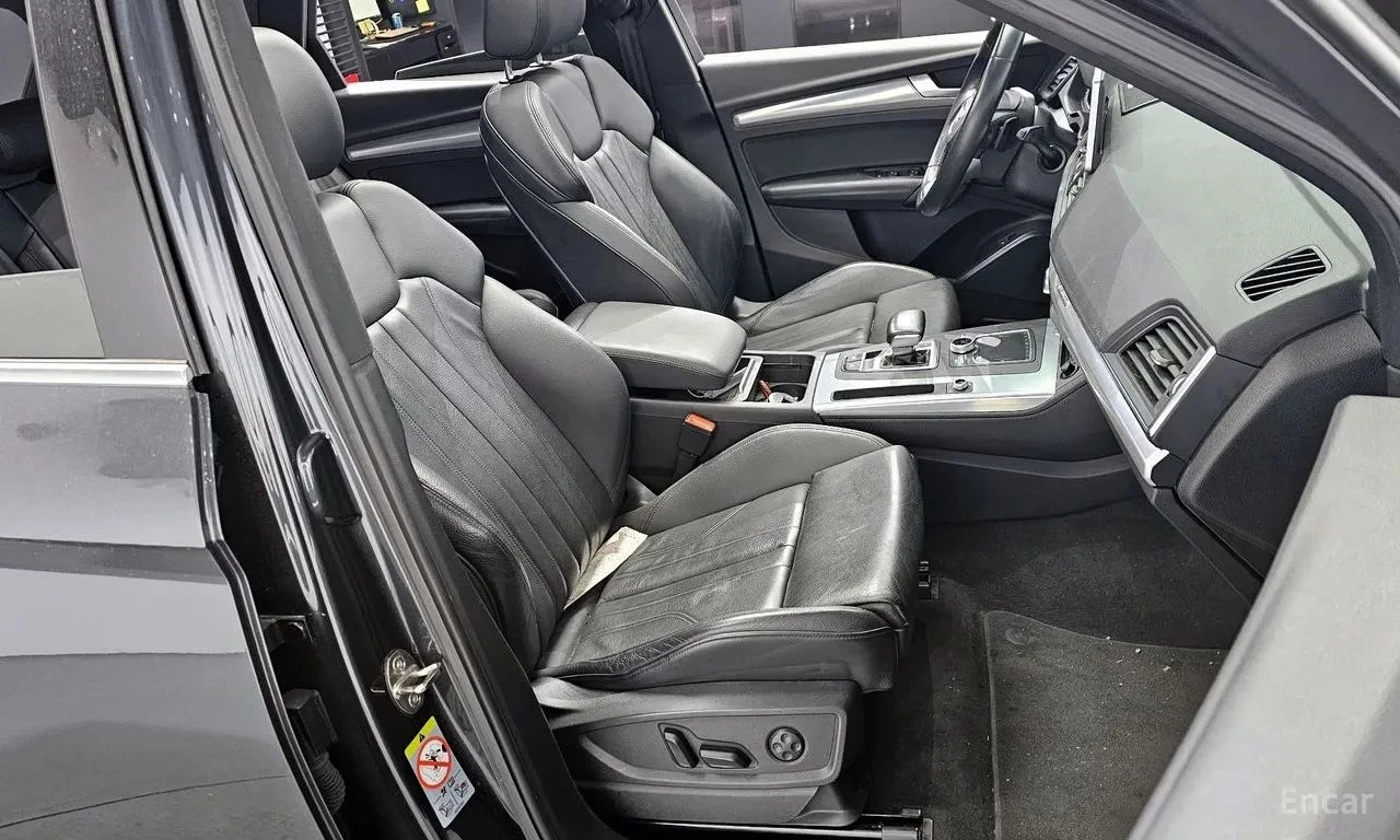 Audi Q5, снимка 9 - Автомобили и джипове - 56738433
