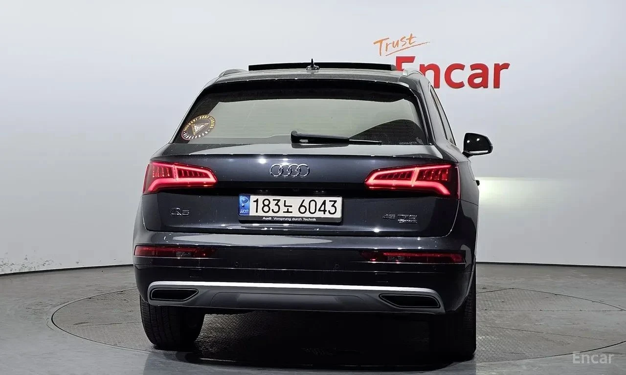 Audi Q5, снимка 4 - Автомобили и джипове - 56738433