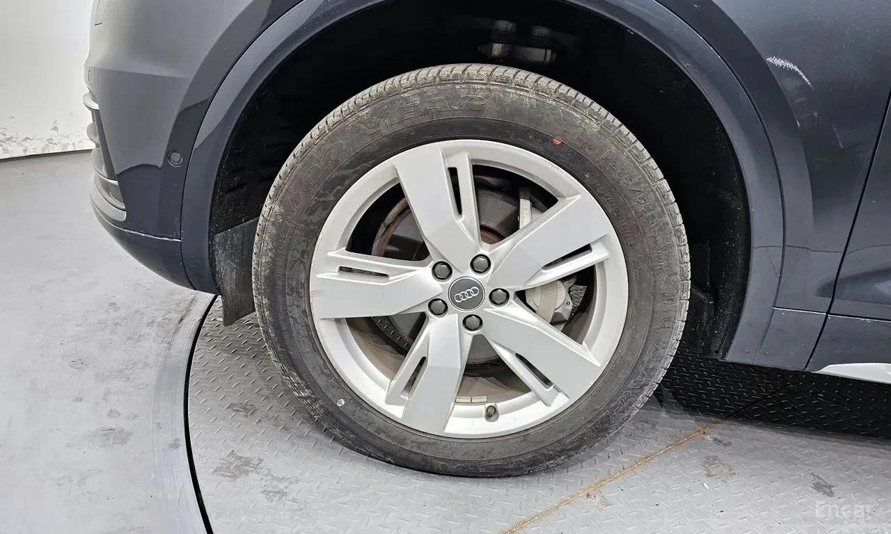 Audi Q5, снимка 5 - Автомобили и джипове - 56738433