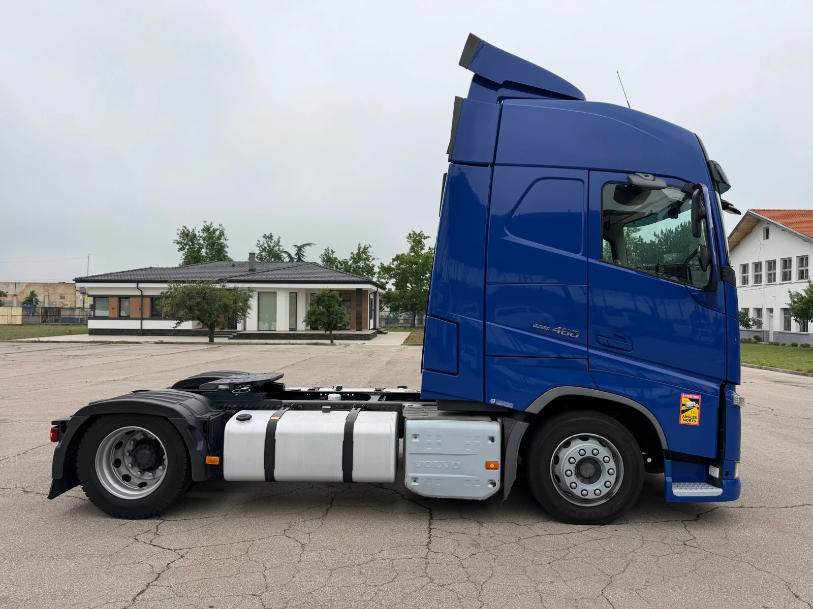 Volvo Fh 12 FH13A42T 460 РЕГИСТРИРАН ОБСЛЖЕН, снимка 5 - Камиони - 54151567