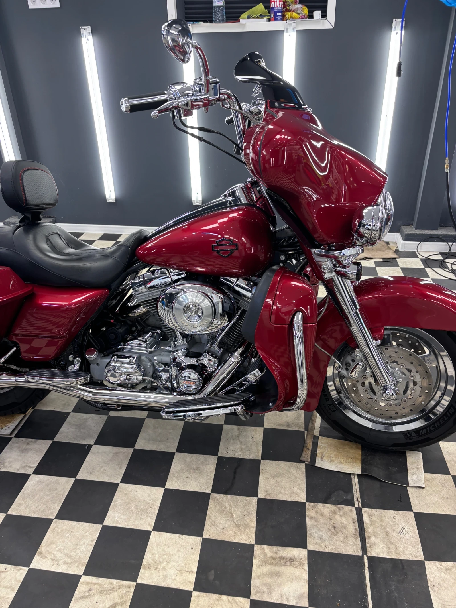 Harley-Davidson CVO  - изображение 7