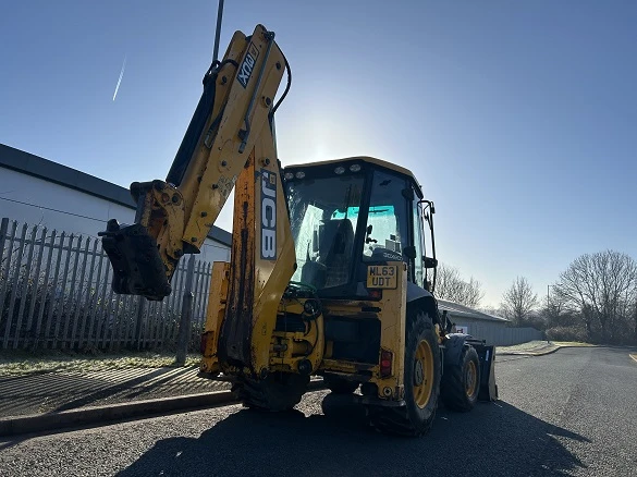 Багер JCB 3CX, снимка 3 - Индустриална техника - 49060186