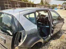 Mercedes A 180 капак врата стъкло, снимка 2