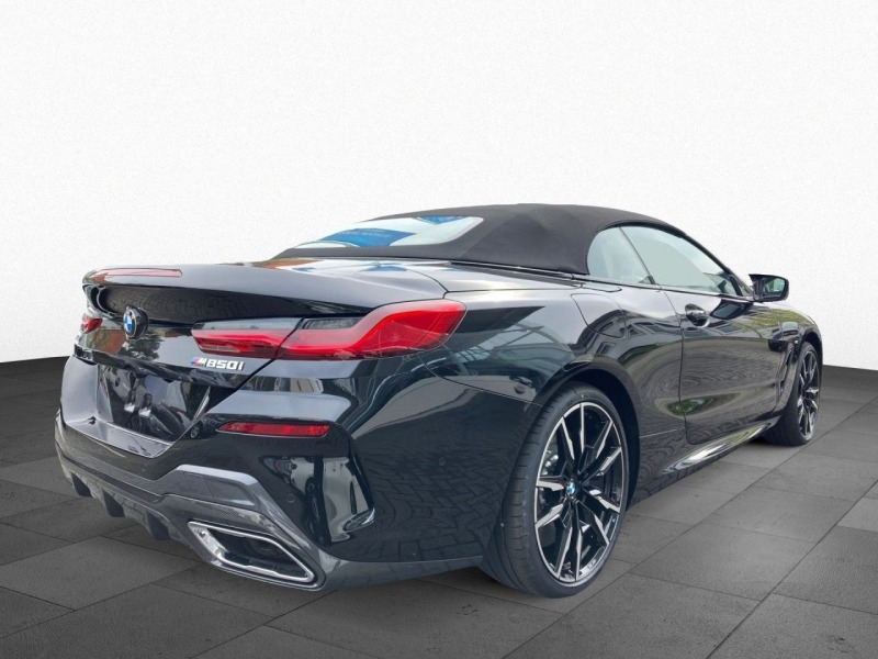 BMW 850 i M xDrive Cabrio = M Carbon= Гаранция, снимка 3 - Автомобили и джипове - 46408523