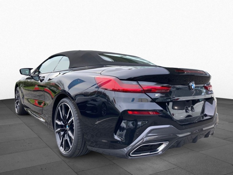 BMW 850 i M xDrive Cabrio = M Carbon= Гаранция, снимка 2 - Автомобили и джипове - 46408523