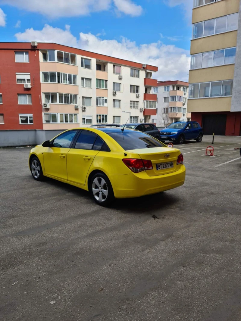 Chevrolet Cruze, снимка 4 - Автомобили и джипове - 48082072