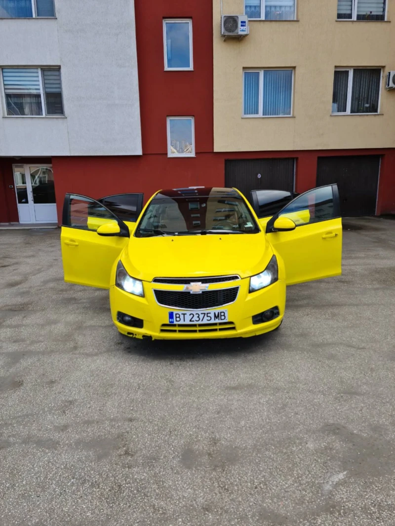 Chevrolet Cruze, снимка 1 - Автомобили и джипове - 48082072