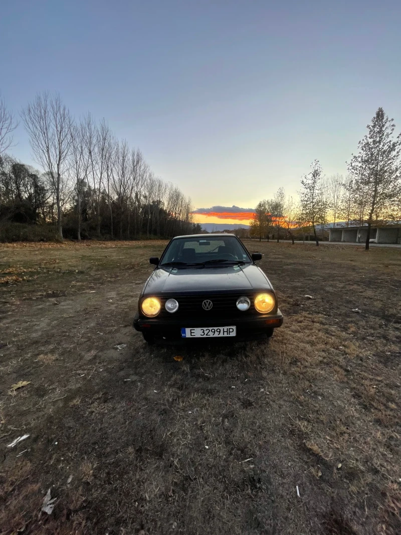 VW Golf 1.3 , снимка 2 - Автомобили и джипове - 48081340