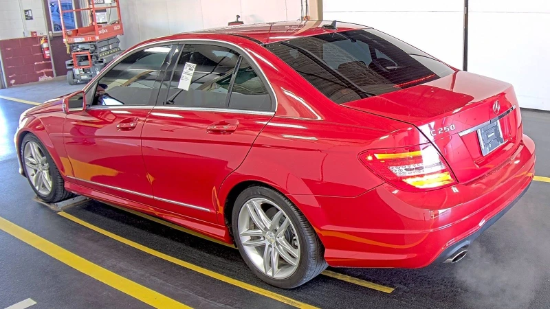 Mercedes-Benz C 250 * Крайна цена* 2 ключа!, снимка 8 - Автомобили и джипове - 48107444