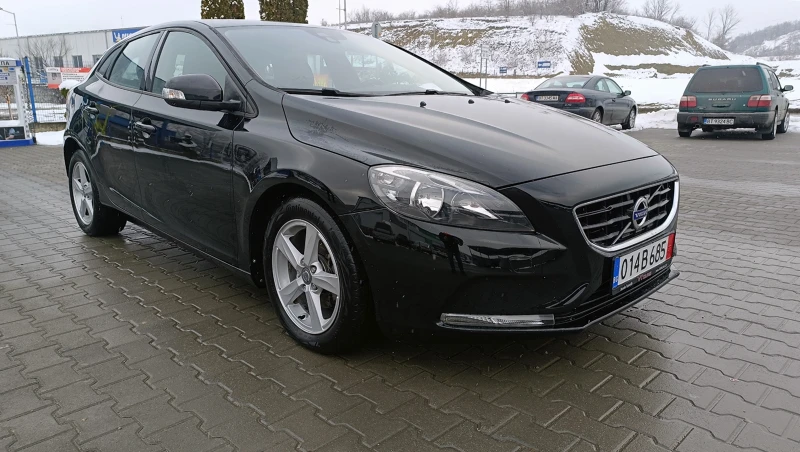 Volvo V40 D2 Kinetic, снимка 7 - Автомобили и джипове - 49206551