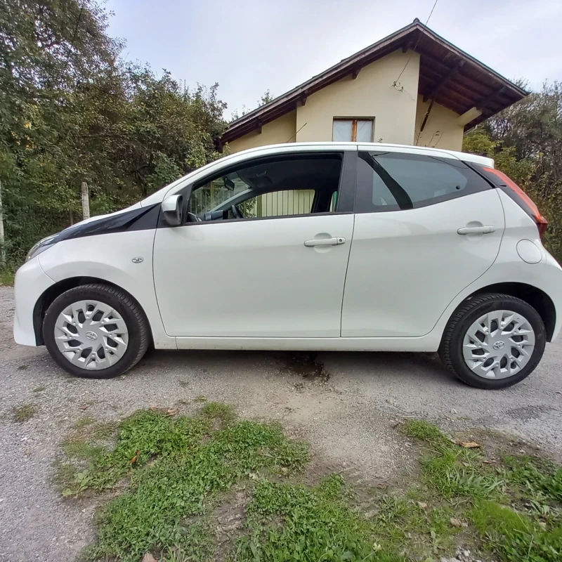 Toyota Aygo Айго автоматик, снимка 3 - Автомобили и джипове - 49348188