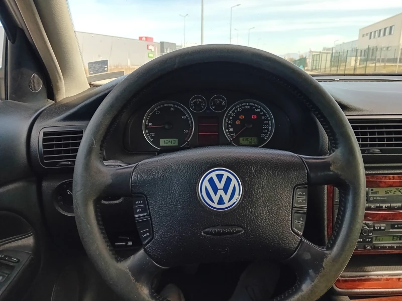 VW Passat 1.9 TDI 131k.c 4x4, снимка 7 - Автомобили и джипове - 49421822