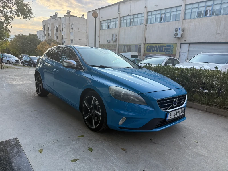 Volvo V40 R - Design, снимка 2 - Автомобили и джипове - 52072033