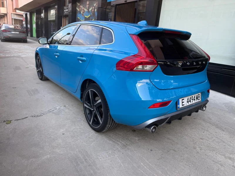 Volvo V40 R - Design, снимка 4 - Автомобили и джипове - 52072033