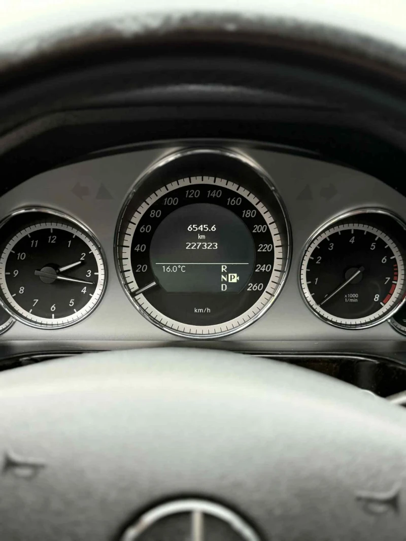 Mercedes-Benz E 350 3.5, снимка 10 - Автомобили и джипове - 52152628