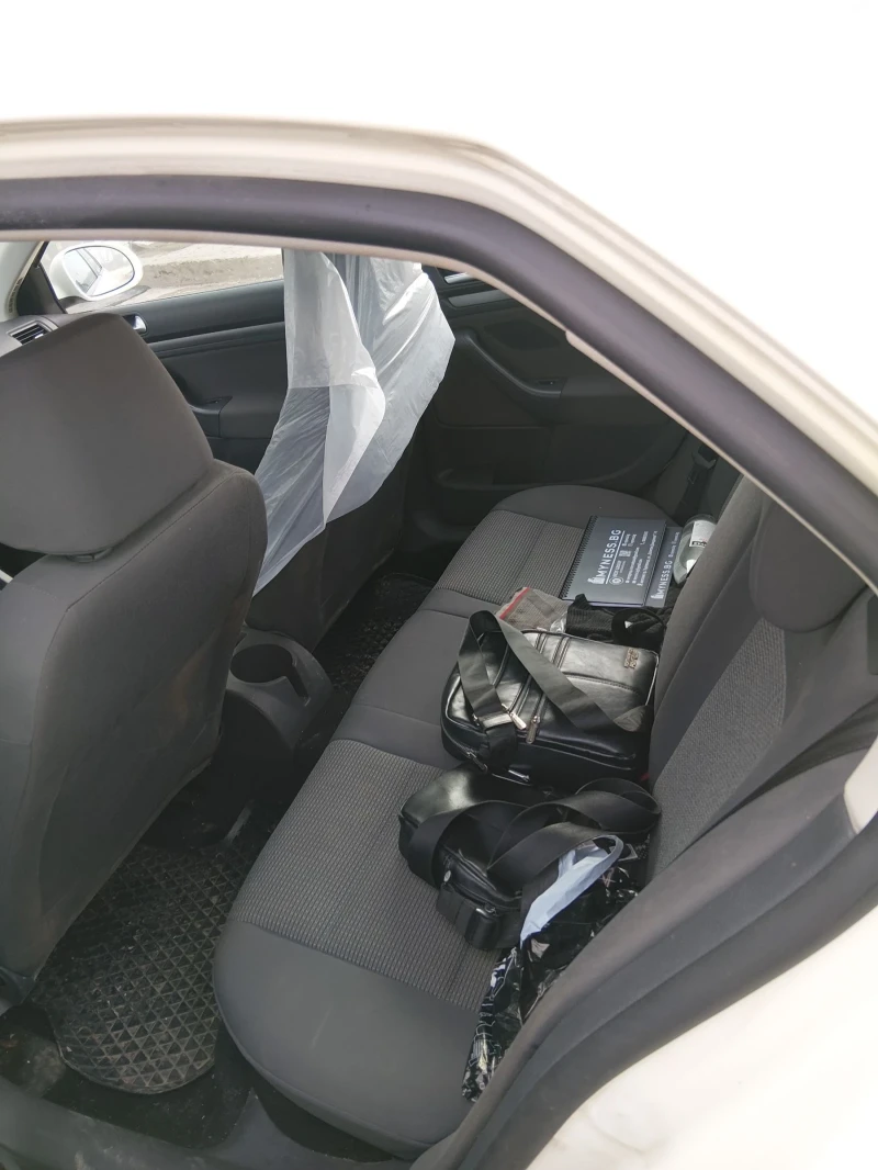 VW Jetta, снимка 4 - Автомобили и джипове - 53452435