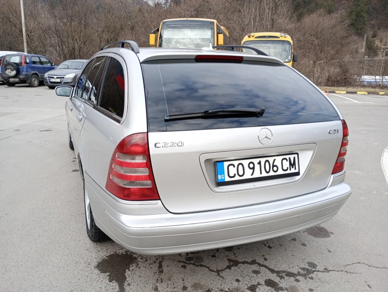 Mercedes-Benz C 220 2.2 646 Автомат!, снимка 7 - Автомобили и джипове - 53467229