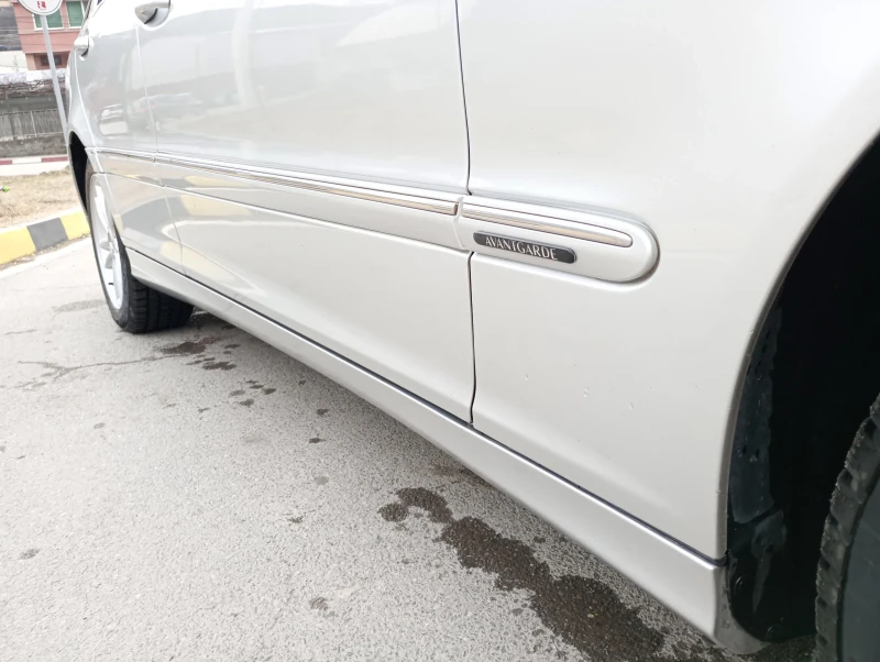 Mercedes-Benz C 220 2.2 646 Автомат!, снимка 9 - Автомобили и джипове - 53467229