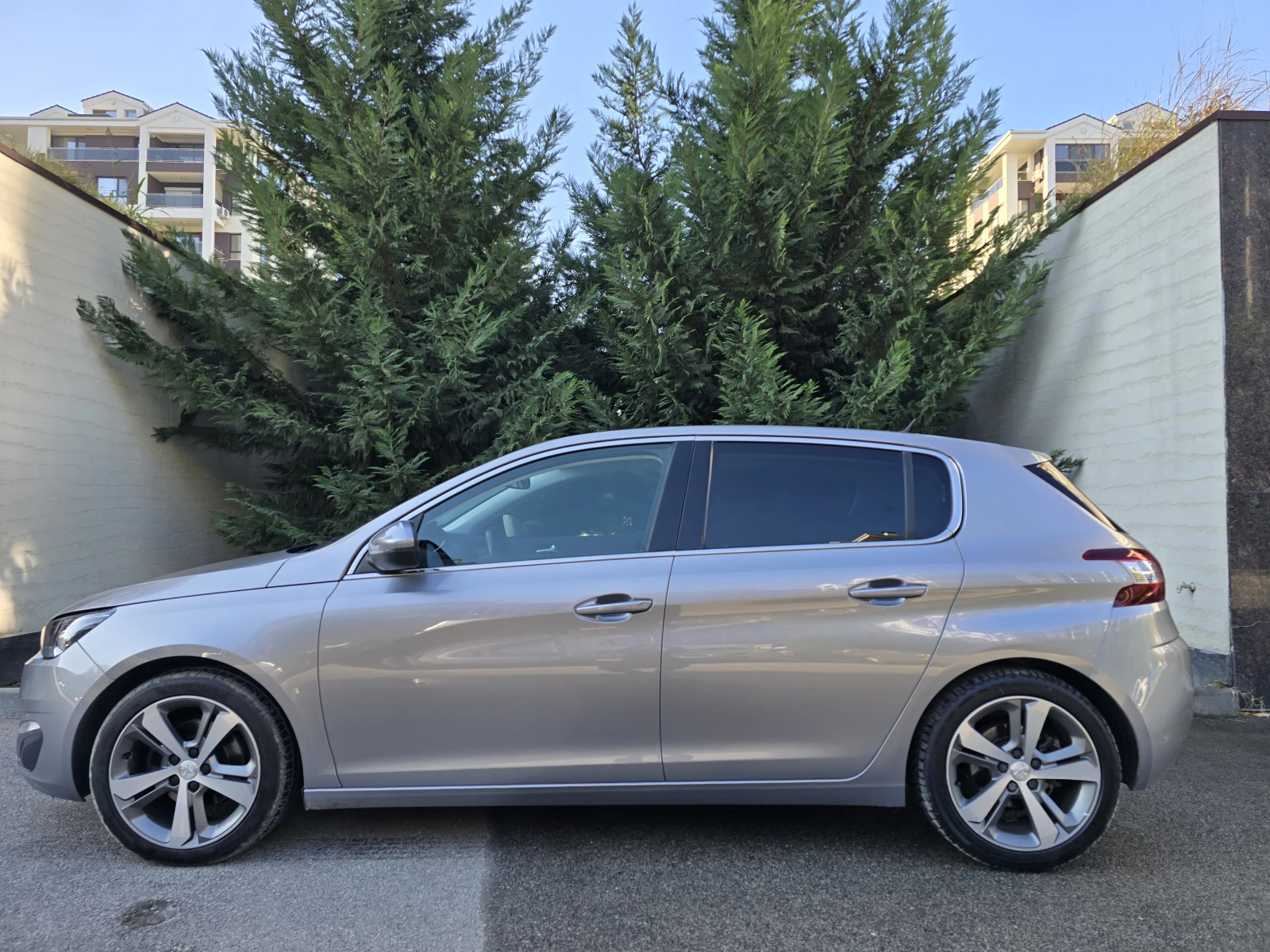 Peugeot 308 1.6 HDI -ALLURE-PREMIUM-NAVI-PANORAMA - изображение 4