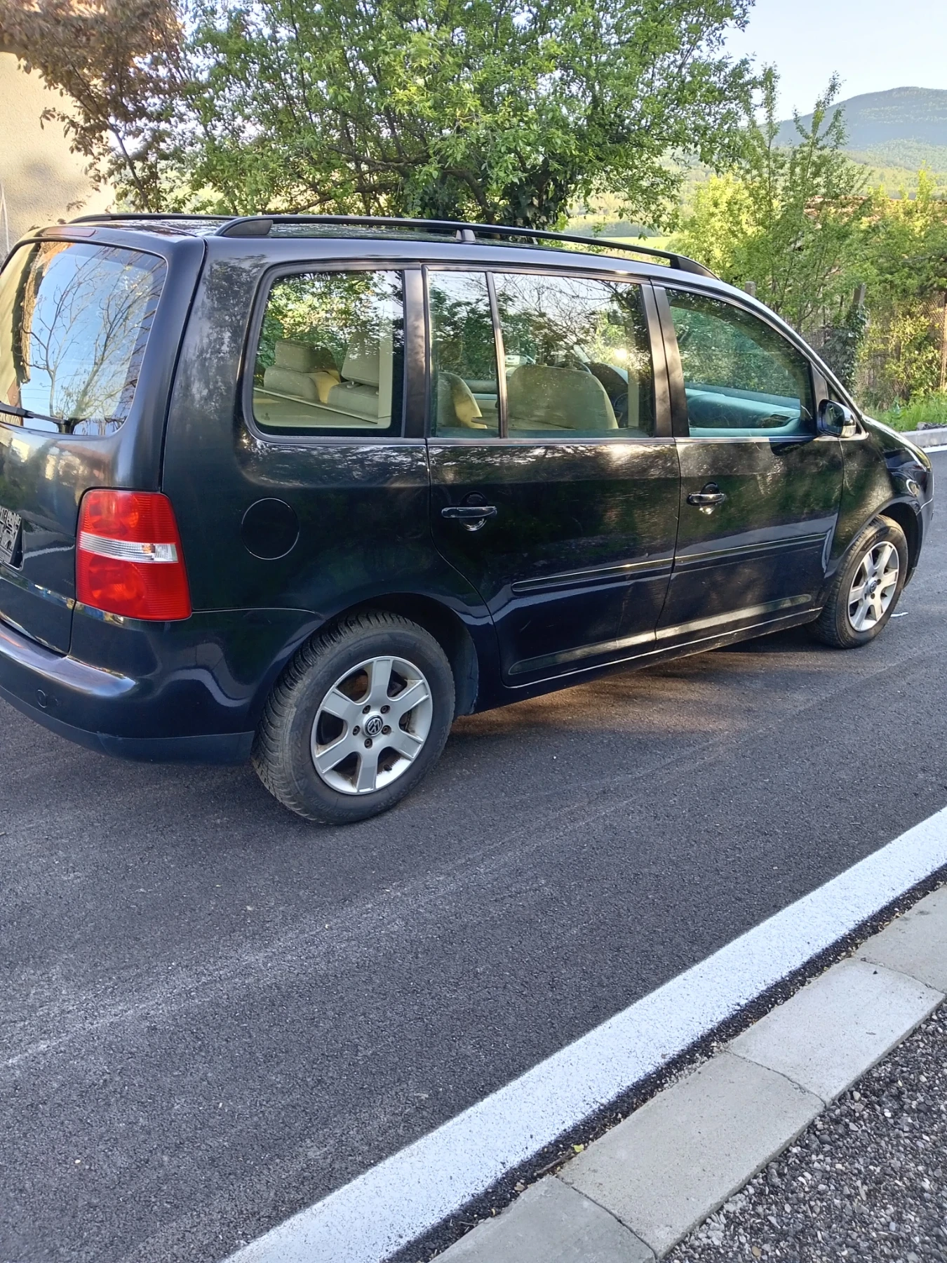 VW Touran 1.9TDI 101кс 7 Места  - изображение 4