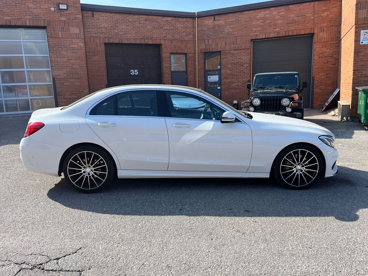 Mercedes-Benz C 300 * CARFAX* БЕЗ ПЪРВОНАЧАЛНА*  - изображение 4