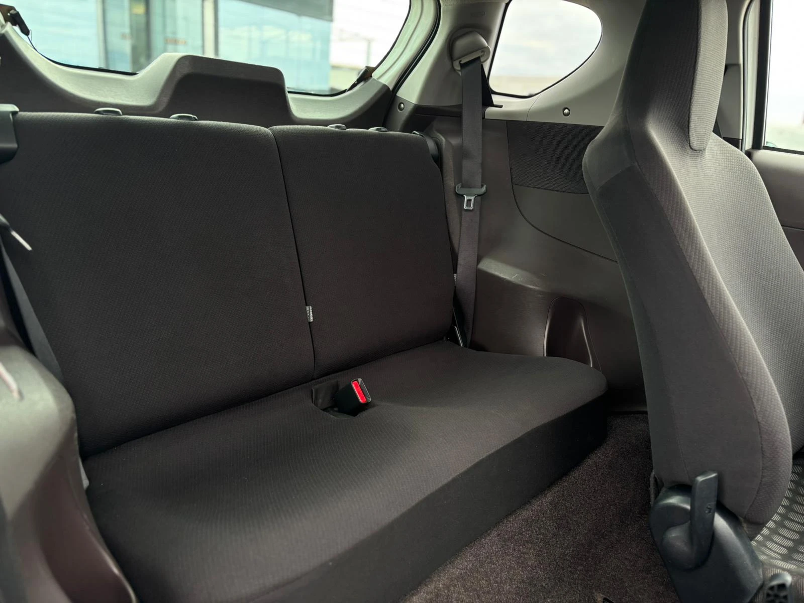 Toyota IQ / 1.0I / 69 HP / TOP / - изображение 10