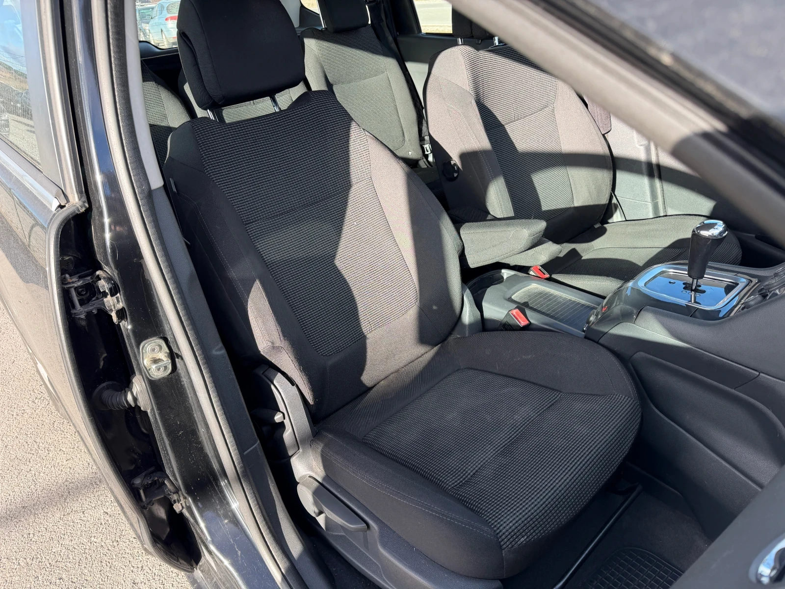 Peugeot 5008 1.6 HDI - изображение 8