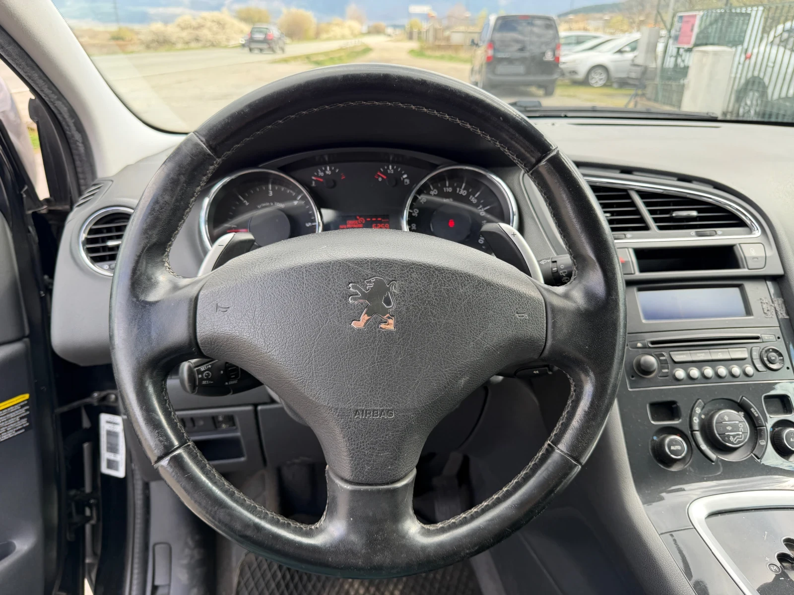 Peugeot 5008 1.6 HDI, снимка 11 - Автомобили и джипове - 52956024