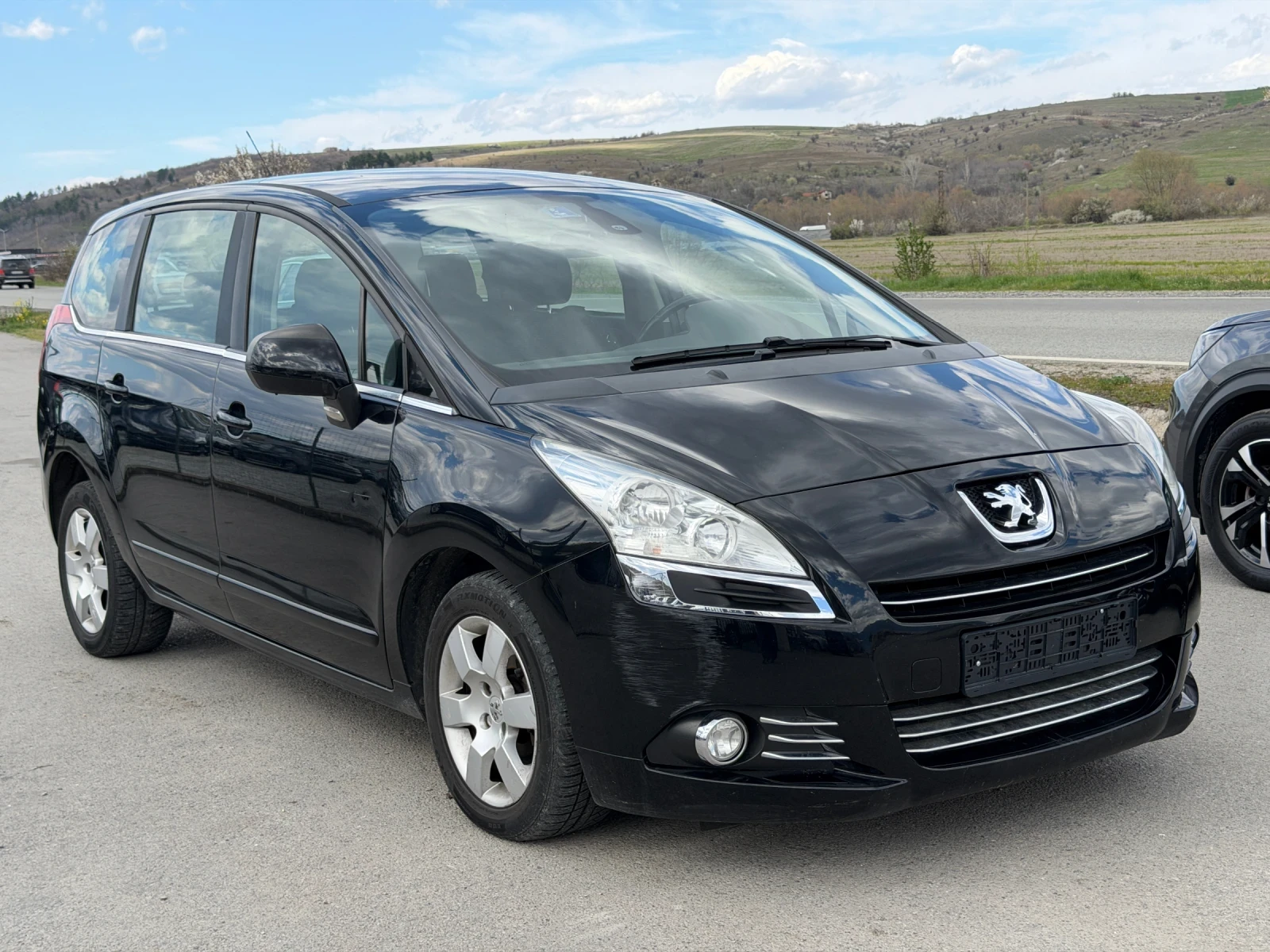 Peugeot 5008 1.6 HDI, снимка 2 - Автомобили и джипове - 52956024