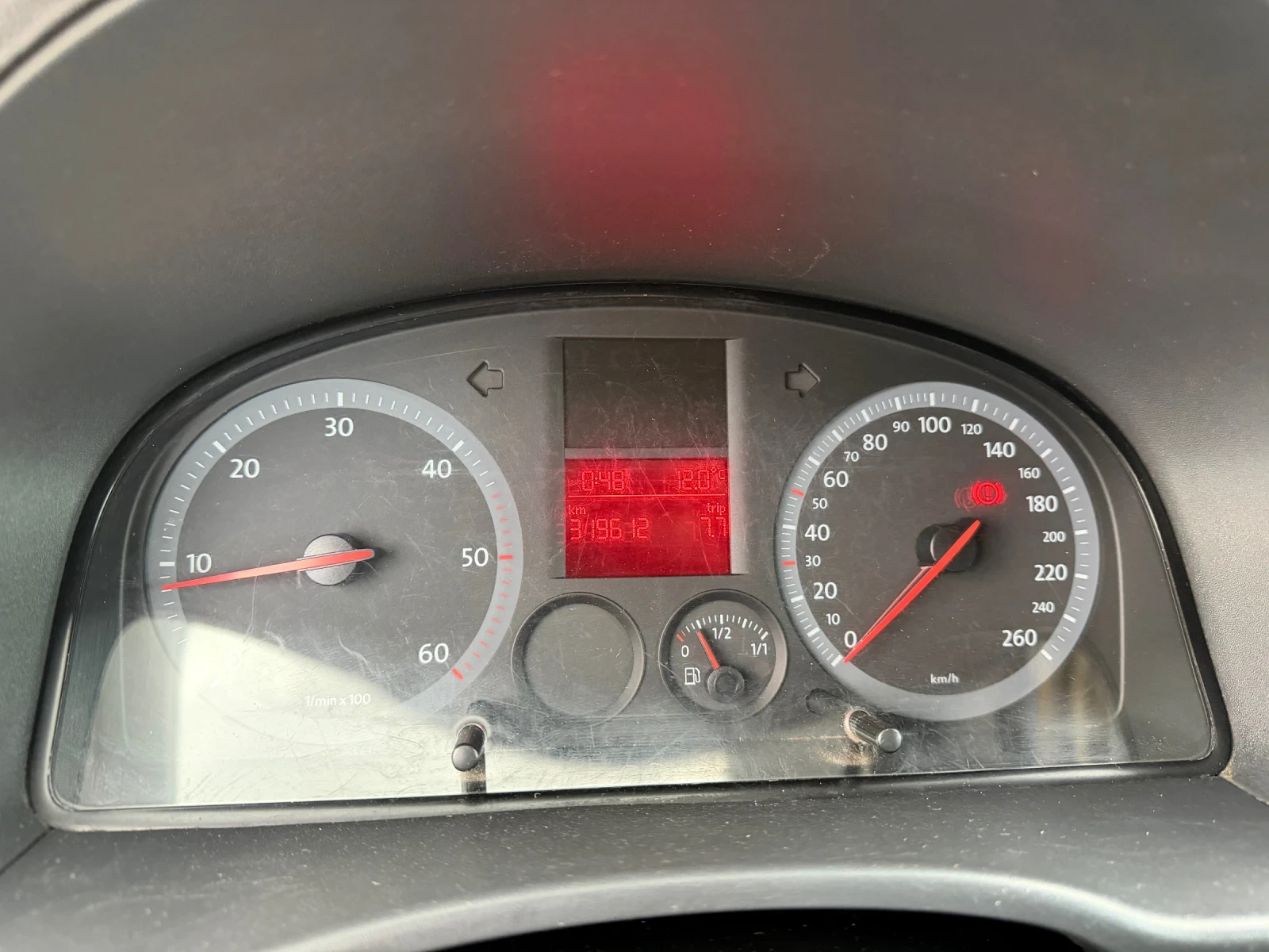 VW Caddy 1.9TDi, 105 к.с., Климатик, снимка 9 - Автомобили и джипове - 54049209