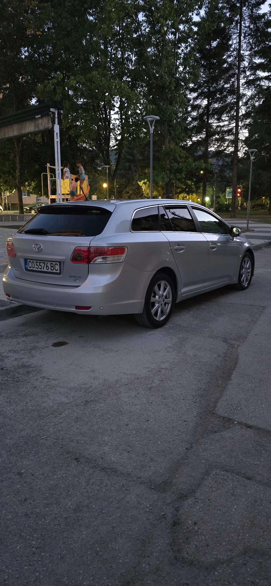 Toyota Avensis, снимка 4 - Автомобили и джипове - 54309643