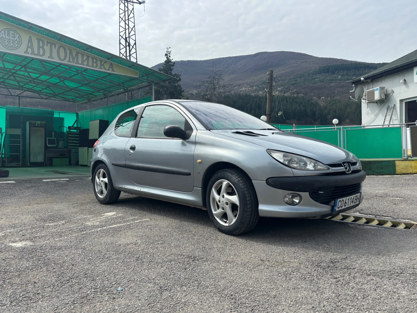 Peugeot 206