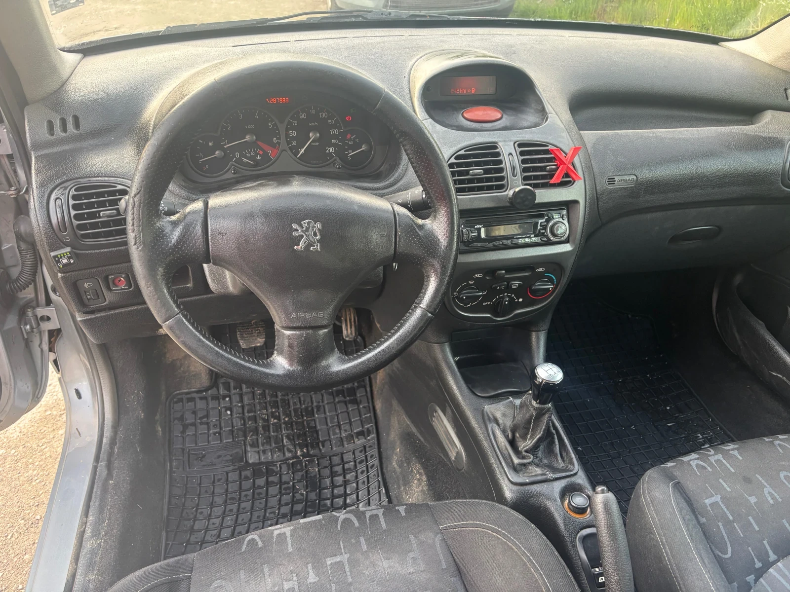 Peugeot 206, снимка 14 - Автомобили и джипове - 54418833