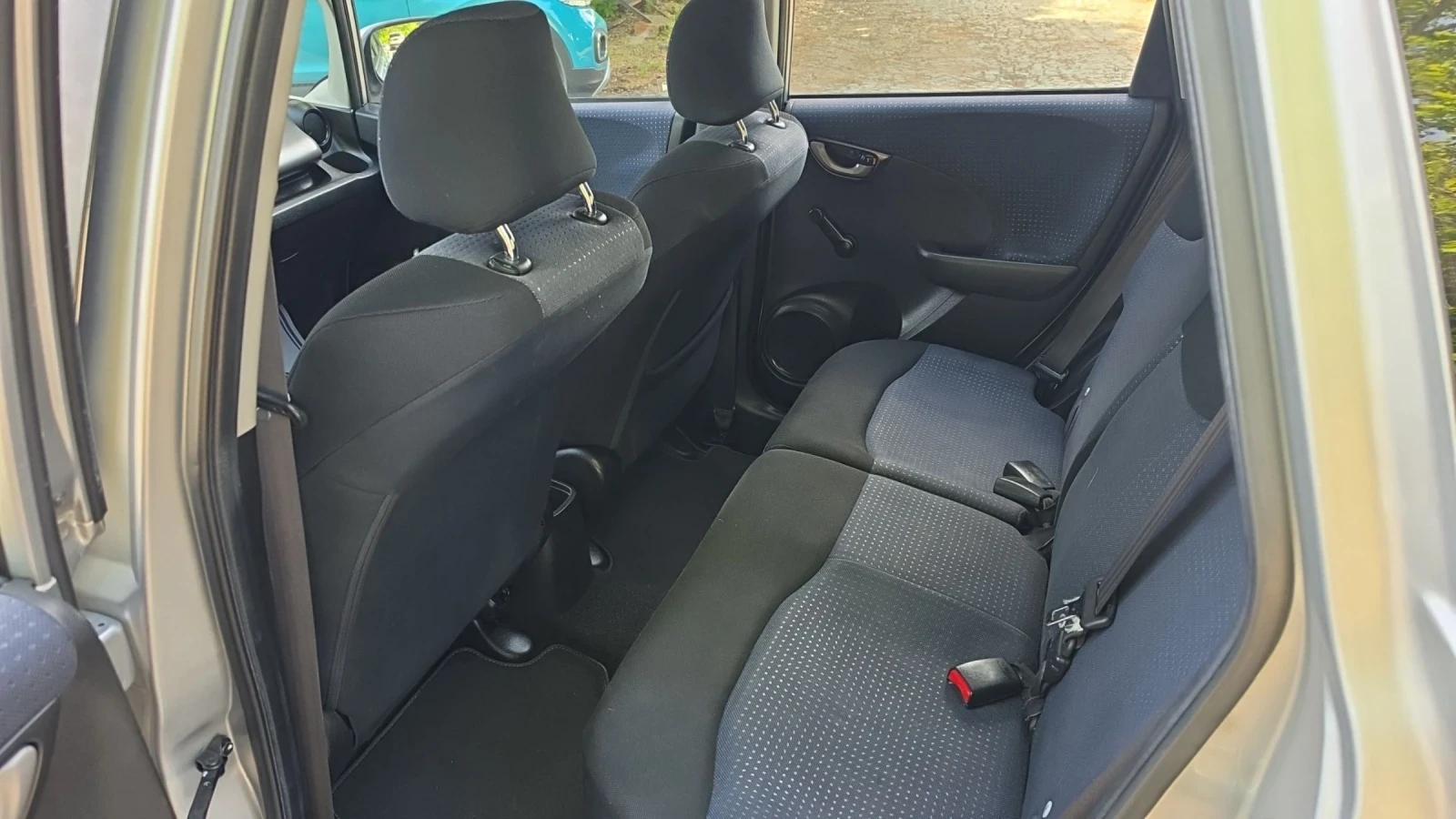 Honda Jazz 1.2i, снимка 10 - Автомобили и джипове - 54603785