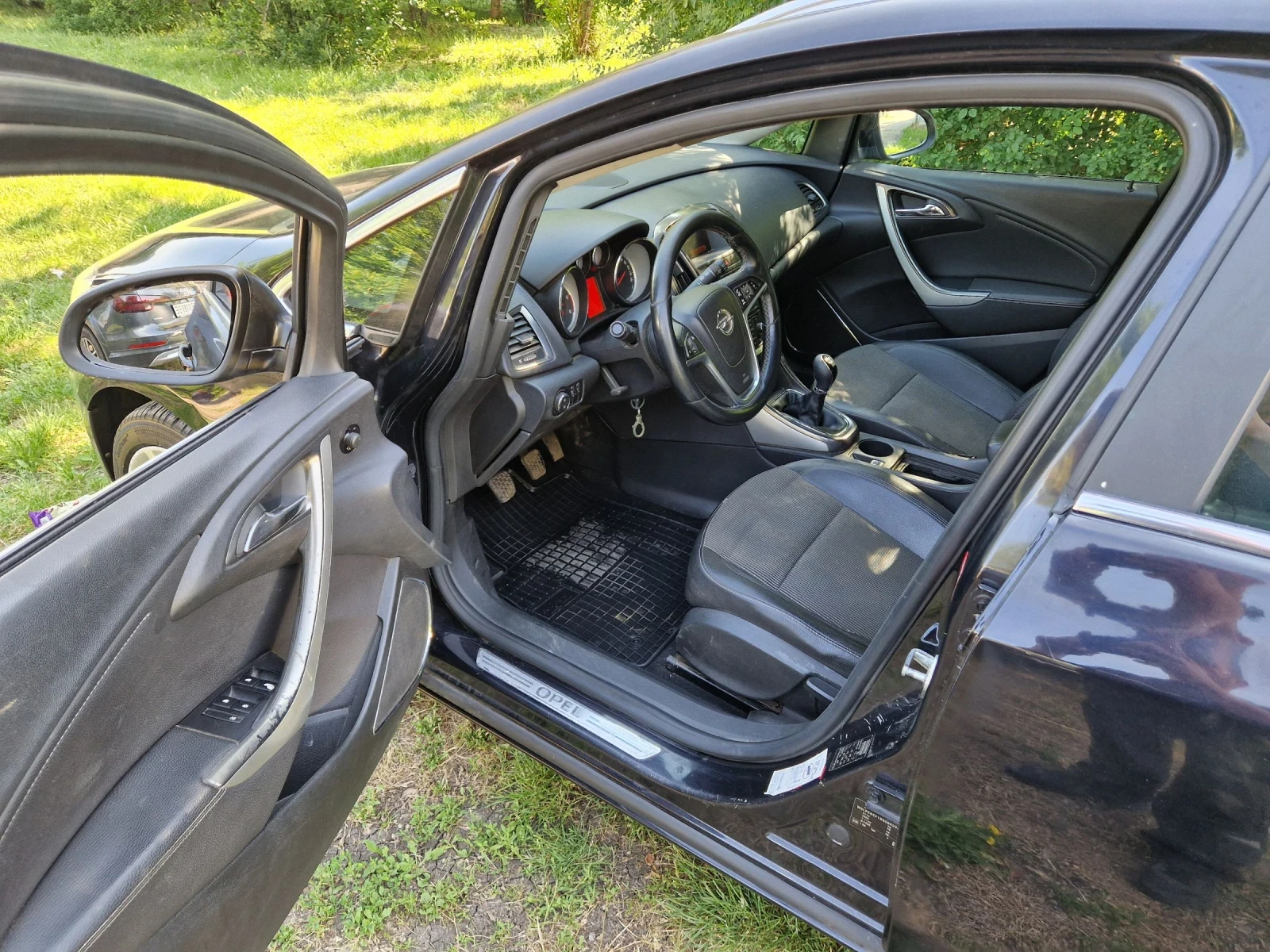 Opel Astra 1.7дизел, 125к.с, 6скороски, Евро 5А , снимка 6 - Автомобили и джипове - 54856956