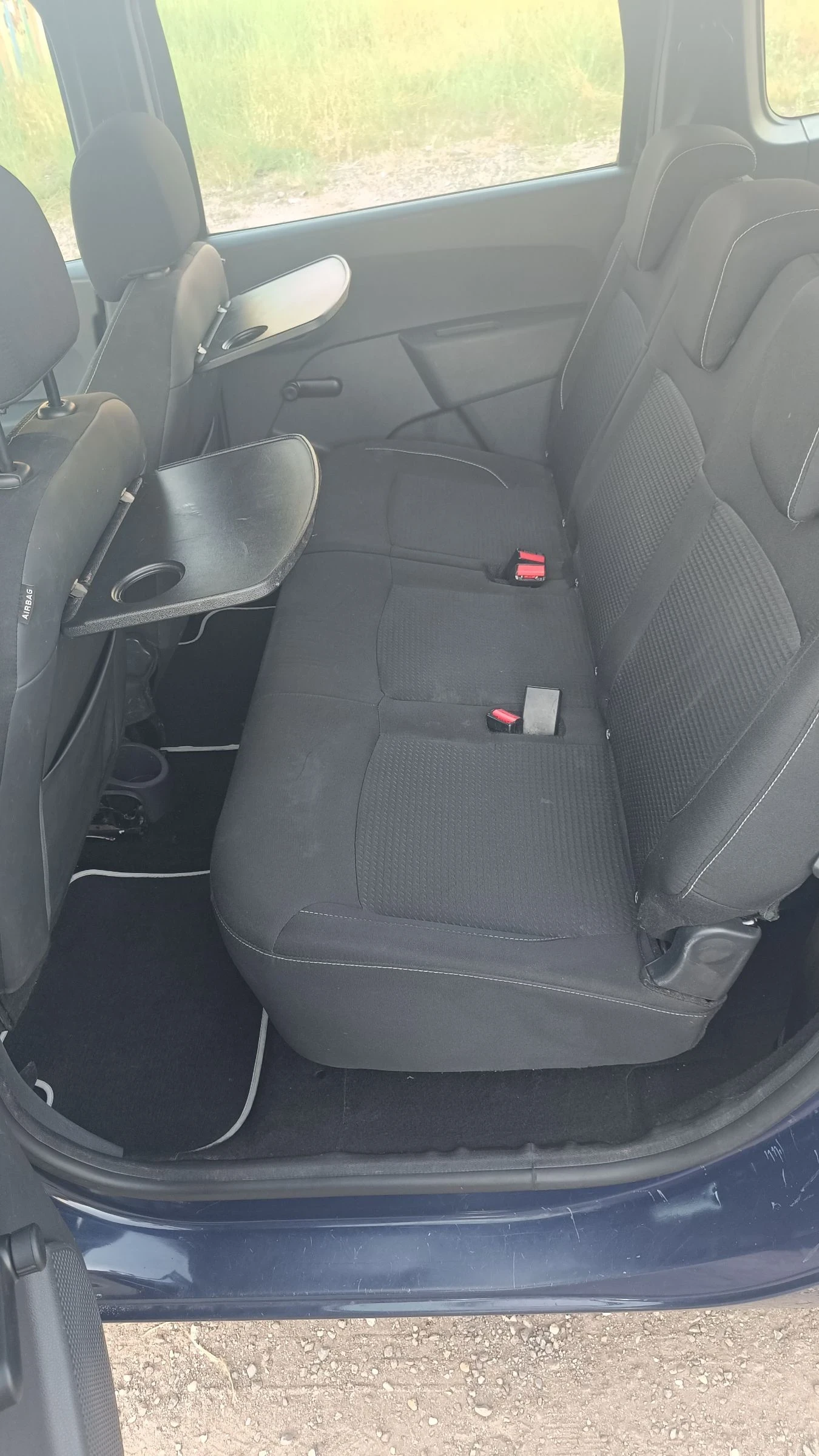Dacia Lodgy 1.6-102кс 7местна , снимка 11 - Автомобили и джипове - 54991126