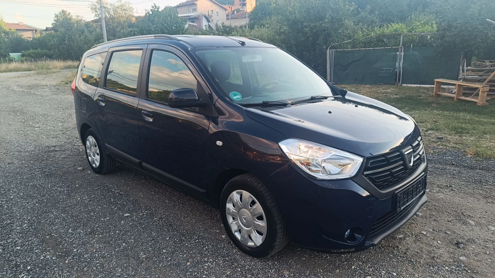 Dacia Lodgy 1.6-102кс 7местна , снимка 7 - Автомобили и джипове - 54991126