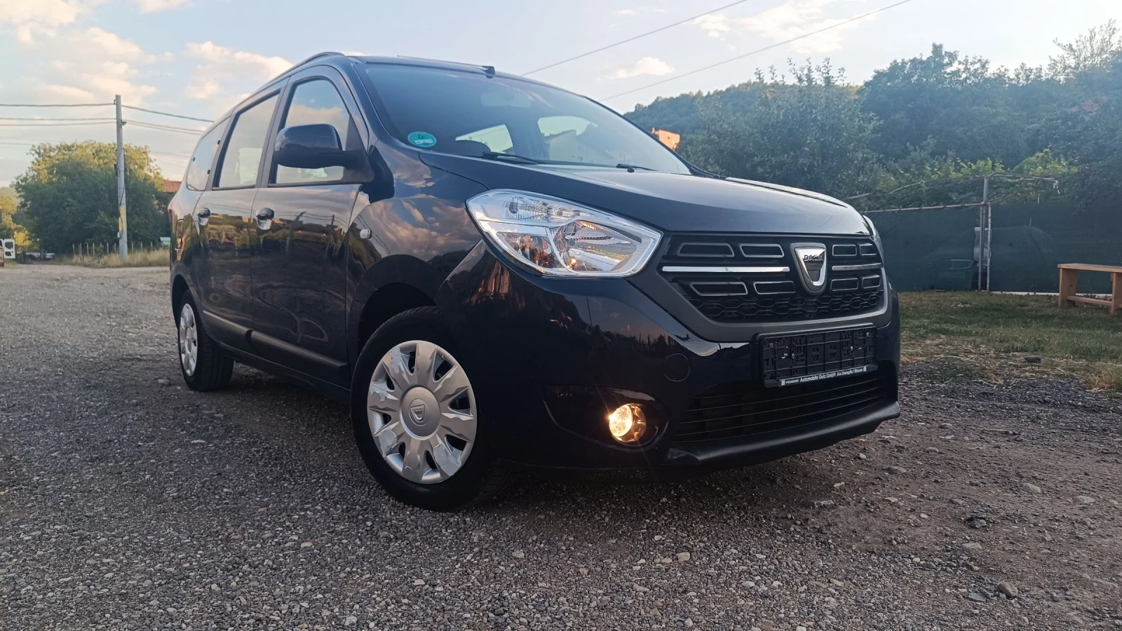 Dacia Lodgy 1.6-102кс 7местна , снимка 15 - Автомобили и джипове - 54991126