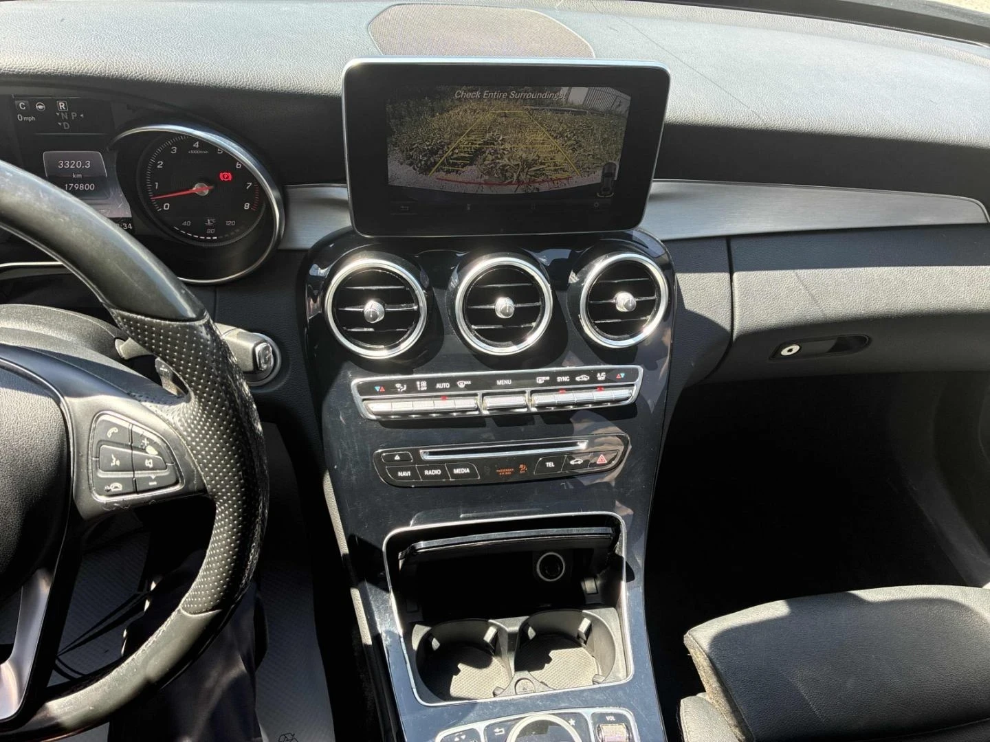 Mercedes-Benz C 400 Amg-pkg* Burmester* Шибидах* Подгрев* Задна камера, снимка 9 - Автомобили и джипове - 55048919
