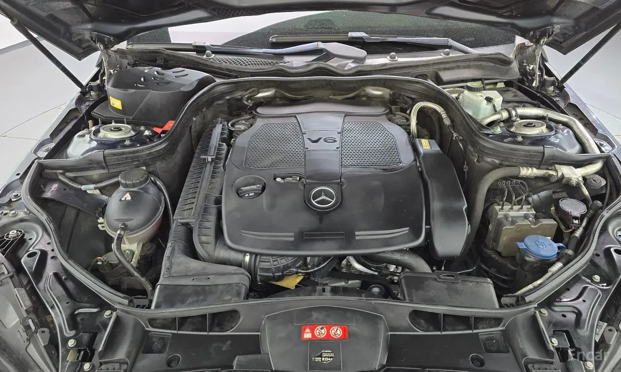 Mercedes-Benz E 300 4MATIC , снимка 4 - Автомобили и джипове - 55475772