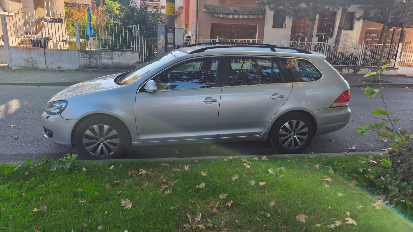 VW Golf Комби, снимка 3 - Автомобили и джипове - 56303404