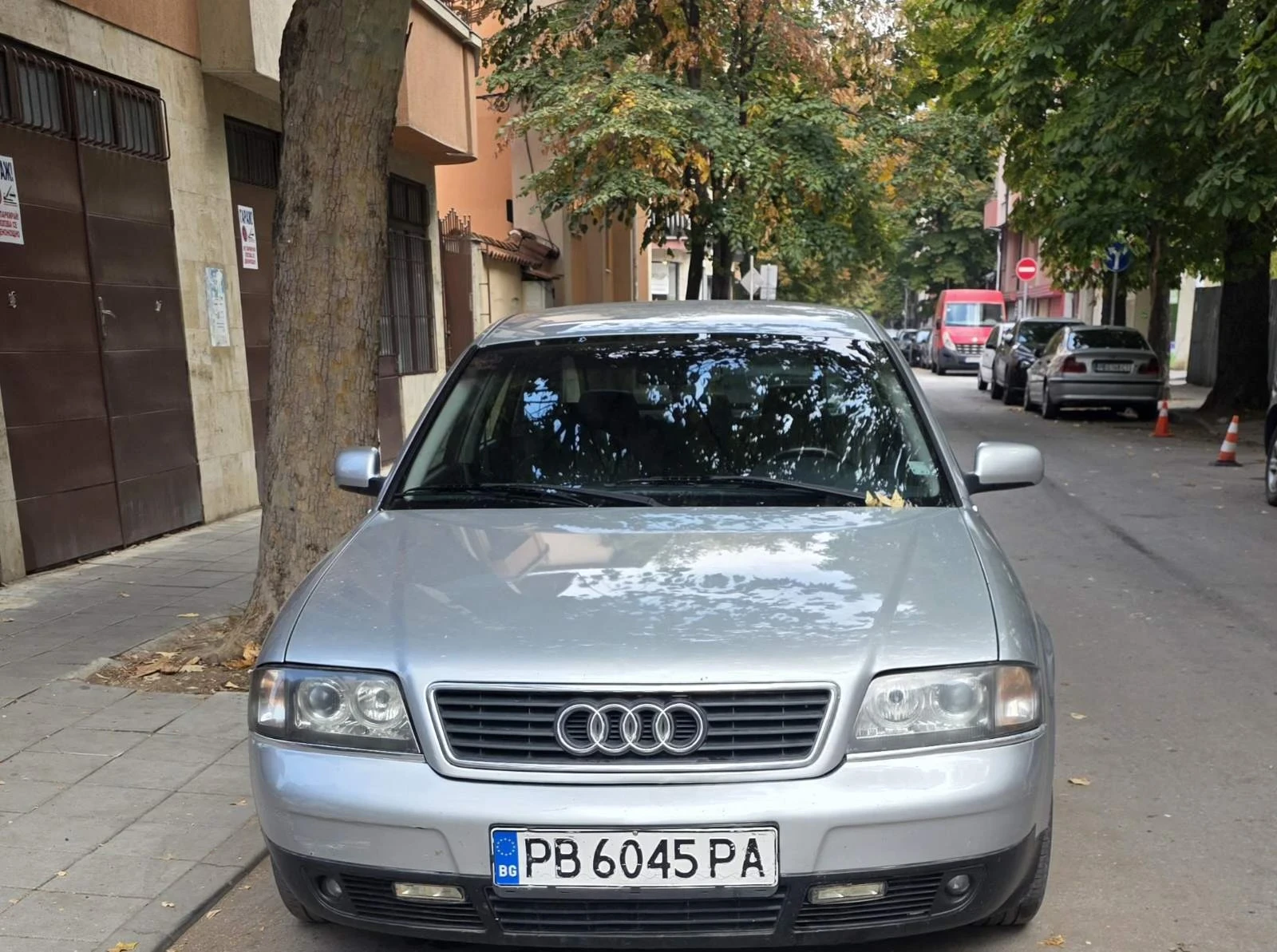 Audi A6 2.4 Benzin/Gas, снимка 2 - Автомобили и джипове - 56620292