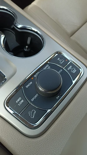 Jeep Grand cherokee OVERLAND 3.0 CRD 241 hp AT5 4x4 , снимка 16