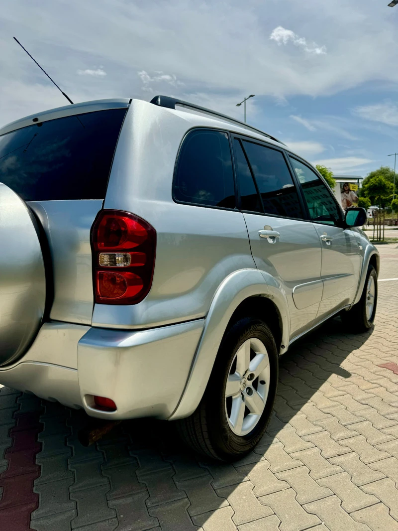 Toyota Rav4 2.0 Бензин VVT-i 4x4, снимка 15 - Автомобили и джипове - 47320754