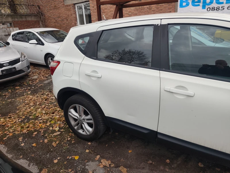 Nissan Qashqai 2.0 dci, снимка 5 - Автомобили и джипове - 51840084