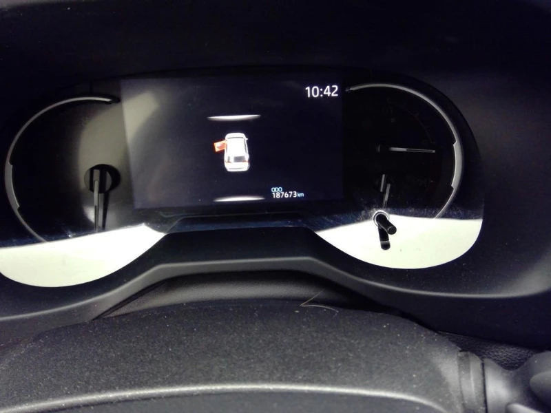 Toyota Rav4 VVT-i Style, снимка 9 - Автомобили и джипове - 52663030