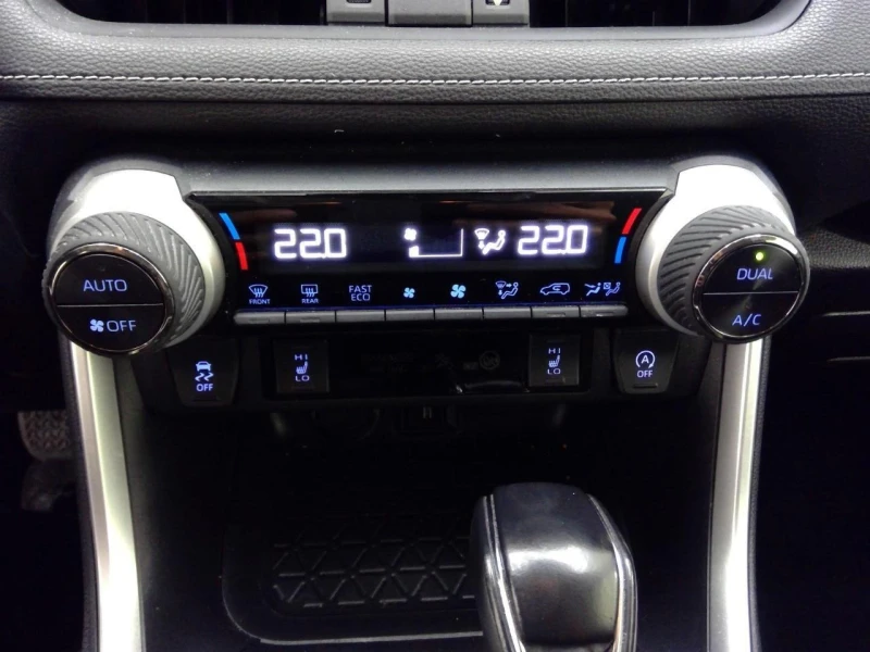 Toyota Rav4 VVT-i Style, снимка 10 - Автомобили и джипове - 52663030