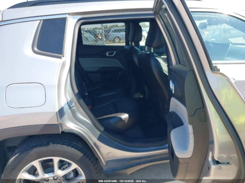 Jeep Compass * LATITUDE LUX* ФИКС.ЦЕНА* БЕЗ УДАР* , снимка 6 - Автомобили и джипове - 52834869