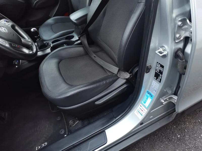Hyundai IX35 1, 7cdti klima, снимка 10 - Автомобили и джипове - 53168276